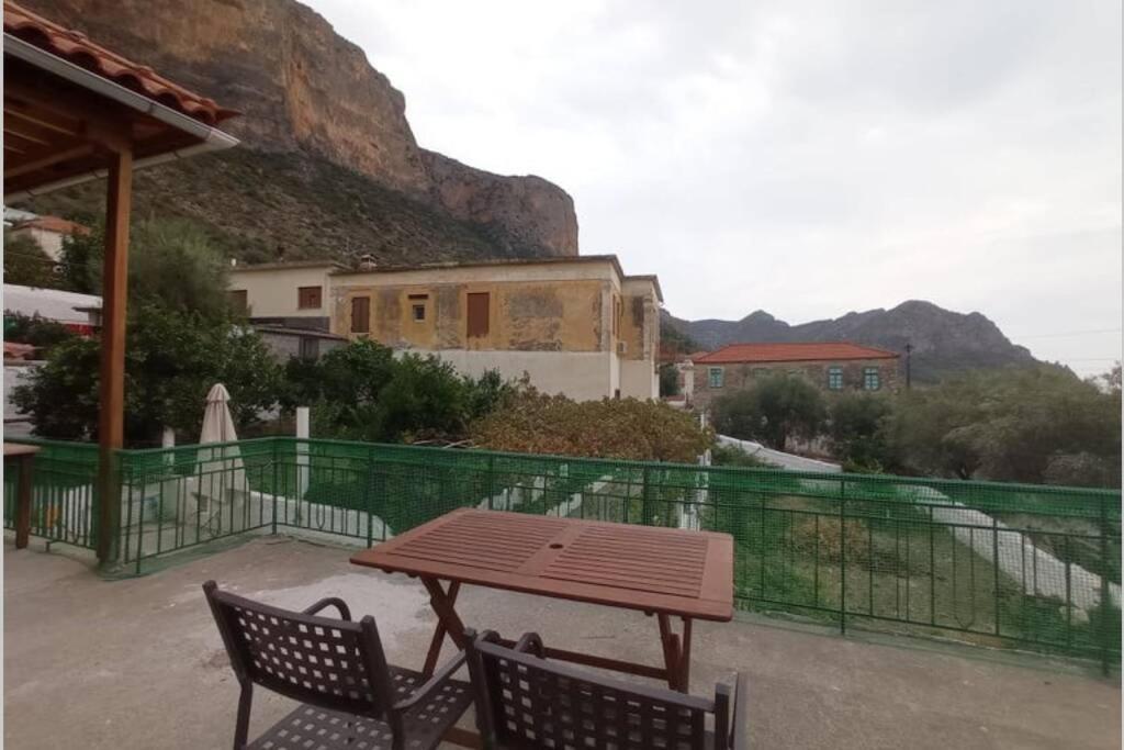 Afroditis'S & Makis'S Apartment 2 Λεωνίδιο Εξωτερικό φωτογραφία