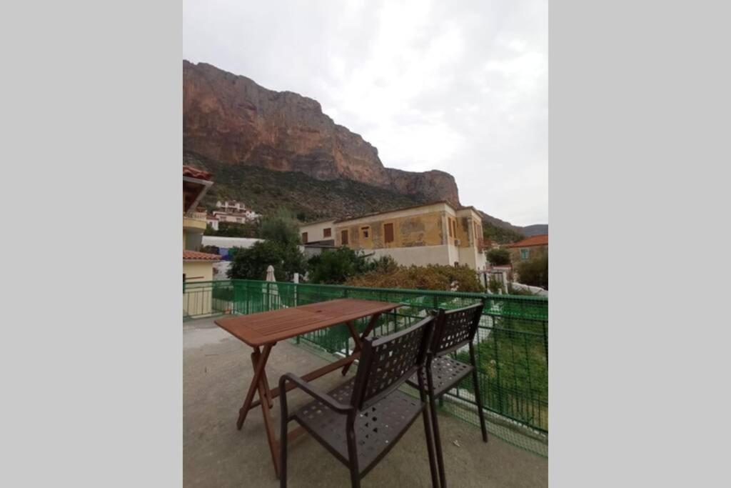 Afroditis'S & Makis'S Apartment 2 Λεωνίδιο Εξωτερικό φωτογραφία